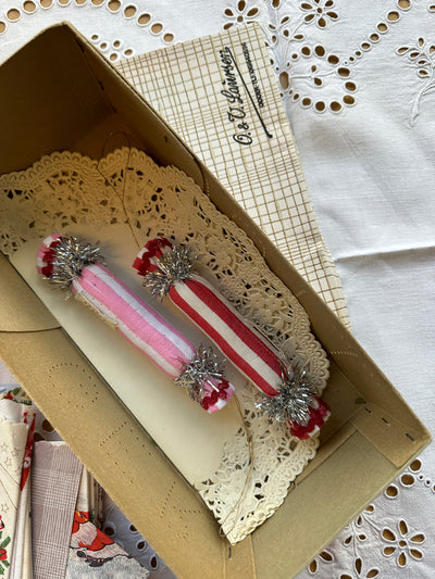 Julepynt knallert, pink/hvide striber
