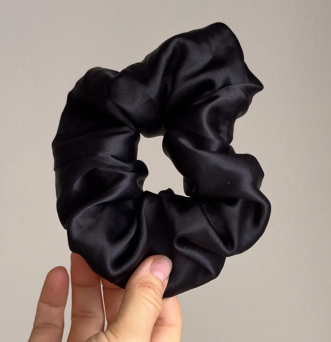 Silke scrunchie, No. 02, sort